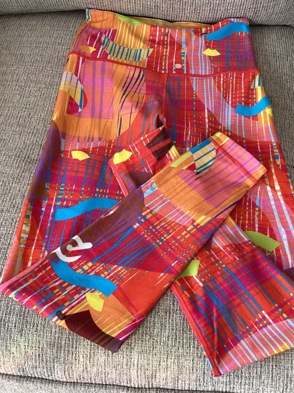 Peloton Monica Ahanonu High Waist Reversible leggings Size small